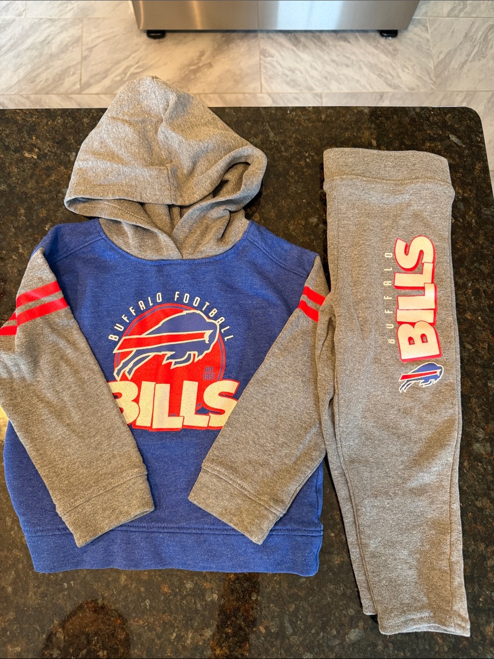 NFL Kids Buffalo Bills Hoodie & Jogger Set